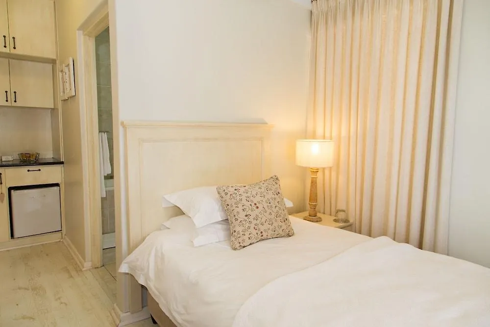 Guest house Four Palms Accommodation Durbanville
