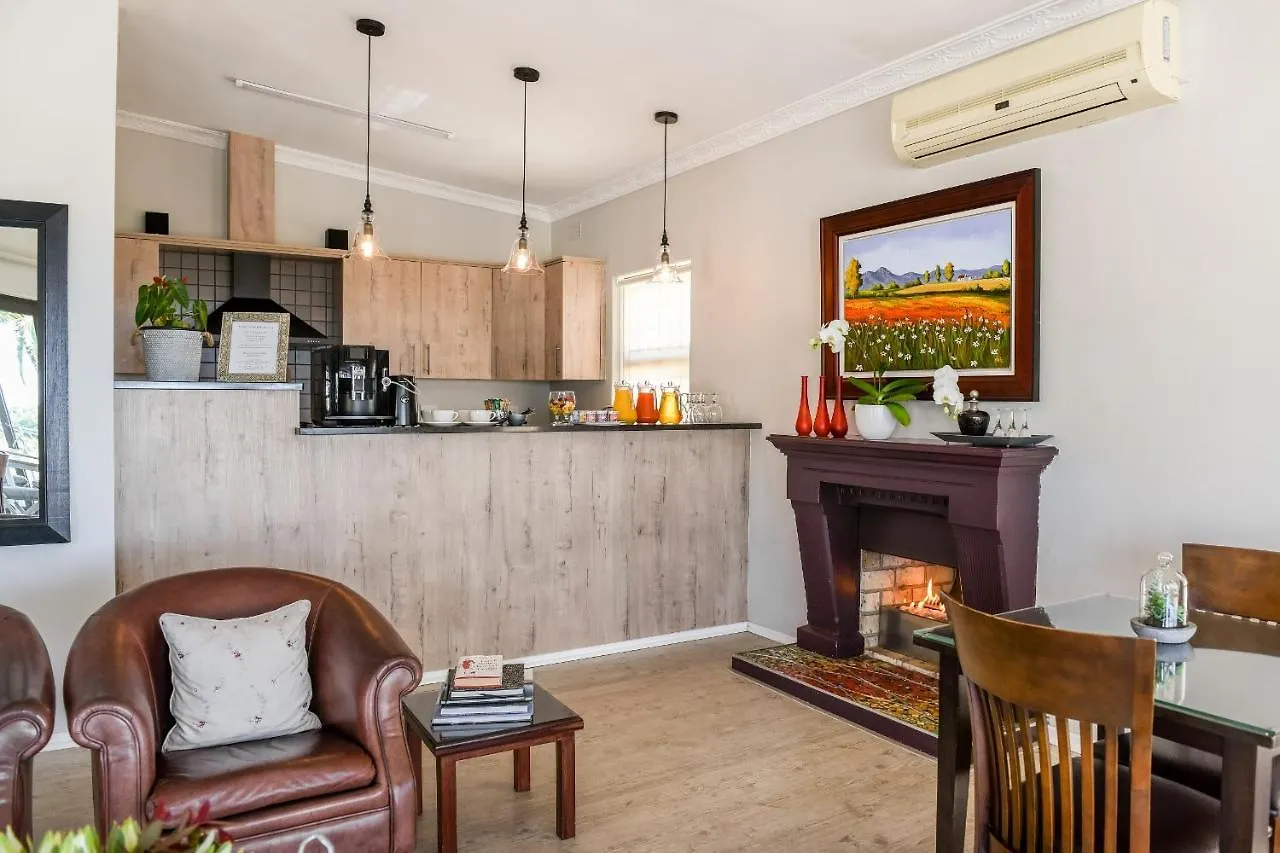 Four Palms Accommodation Durbanville Guest house