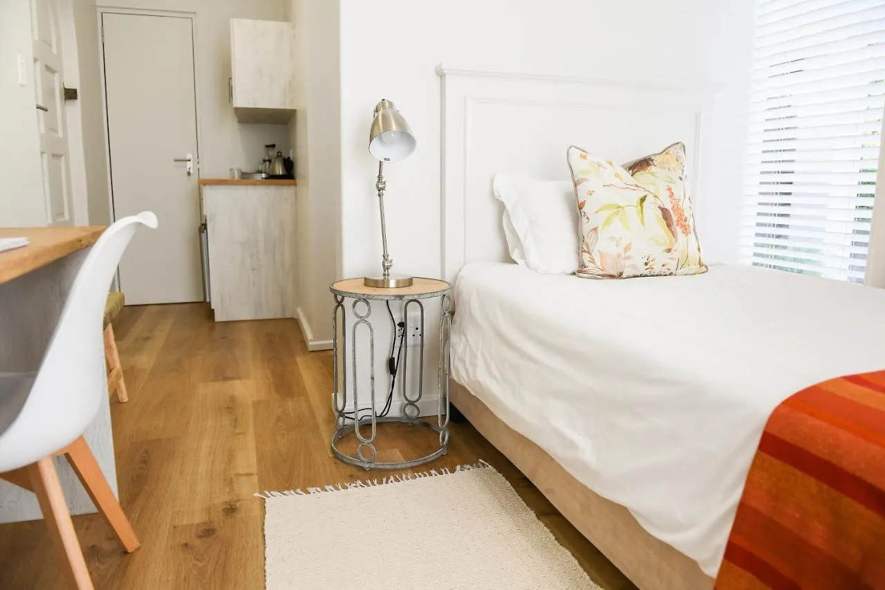 Four Palms Accommodation Durbanville 4*,  South Africa