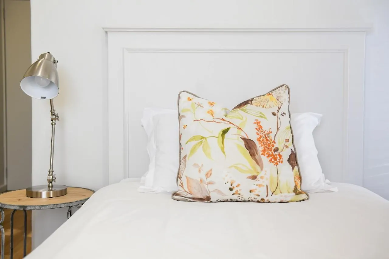 Four Palms Accommodation Durbanville 4*,