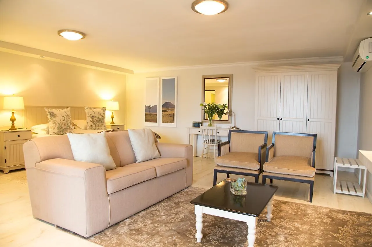 Four Palms Accommodation Durbanville 4*,