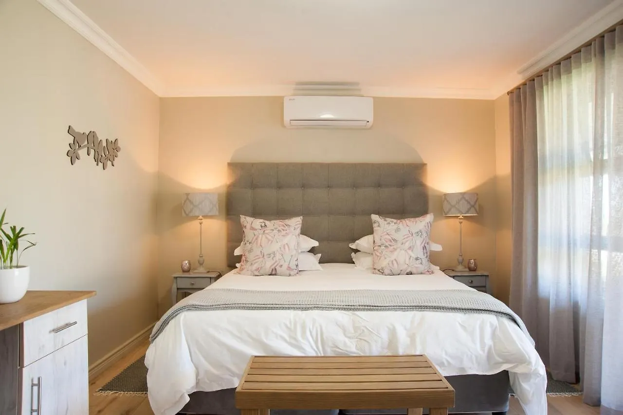 Four Palms Accommodation Durbanville Guest house