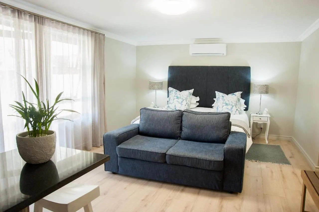 Four Palms Accommodation Durbanville Guest house